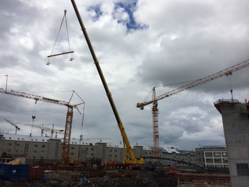 Kranabíll Íslandskrana að störfum á verkstað — mynd 3 af 70